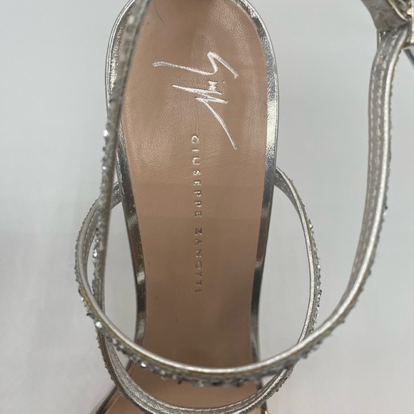 Giuseppe Zanotti Block-Heel Glitter Sandals - Picture 6 of 10